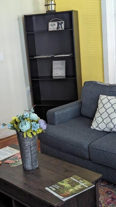Escape On Hambright'S Alley! Walk 2 Everything! Cyclists Welcome! 1St Fl Unit A Cumberland Exterior photo
